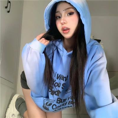 娇憨女郎