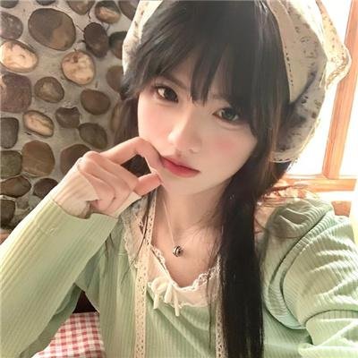 维奥莱特·诺齐埃尔